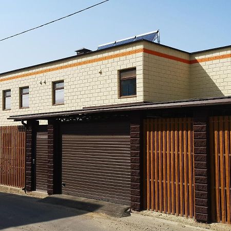 Гостевой Дом Discovery Almaty Ngoại thất bức ảnh